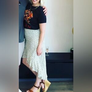 BEACHGOLD Cream Asymmetrical Skirt